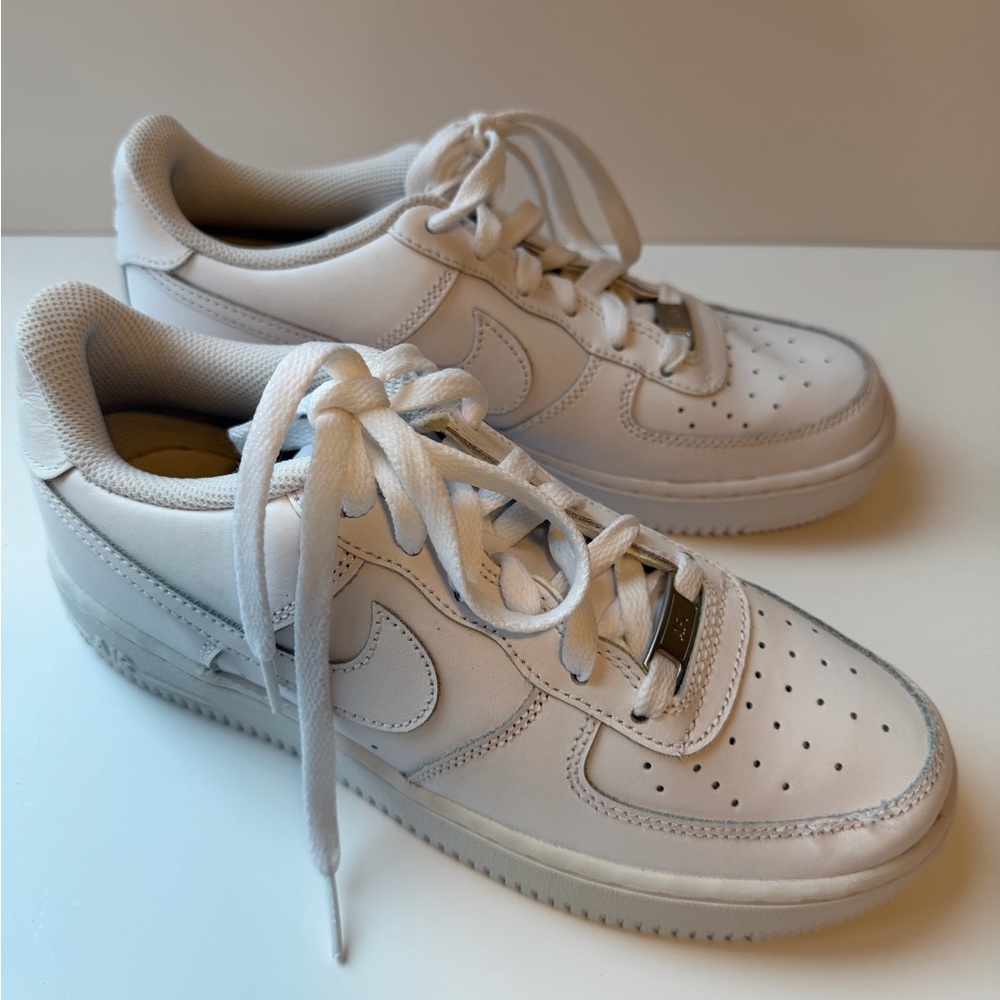 NEW Nike Air Force 1 - Sz Young 6.5 women’s 8